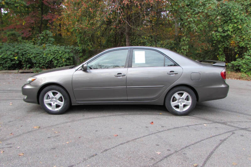 2005 Toyota Camry SE photo 3