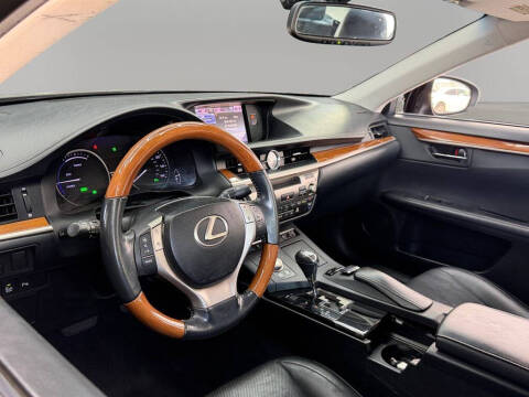 2013 Lexus ES 300h