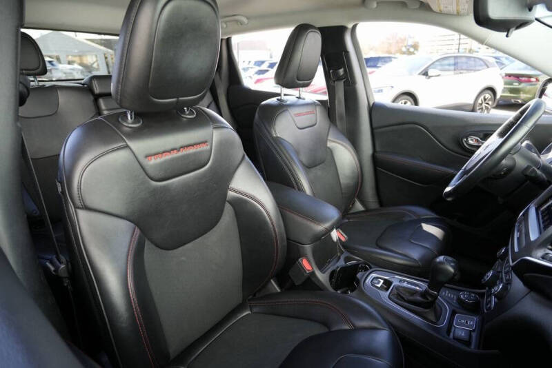 2019 Jeep Cherokee Trailhawk