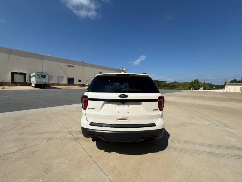 2018 Ford Explorer Sport