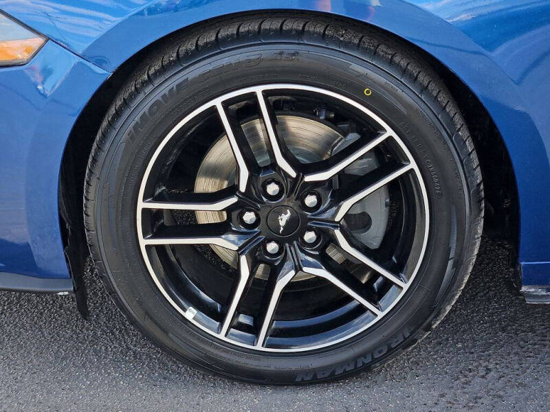 2022 Ford Mustang EcoBoost