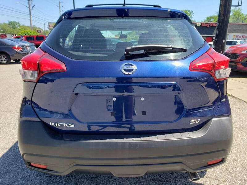 2019 Nissan Kicks S