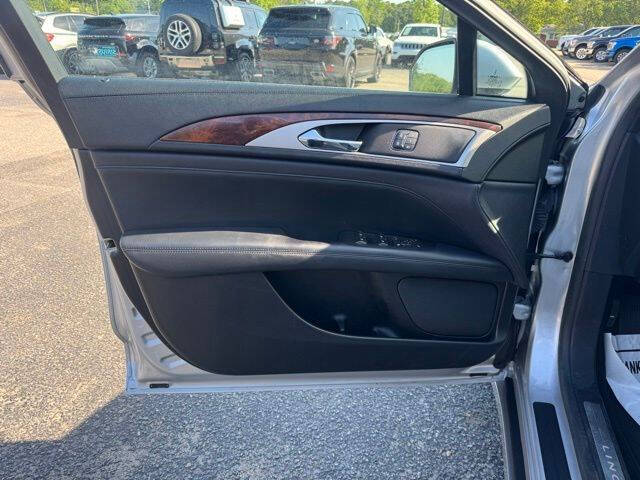 2017 Lincoln MKZ Select
