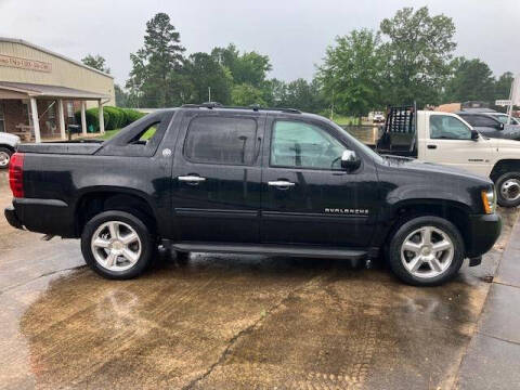 2013 Chevrolet Avalanche LS Black Diamond