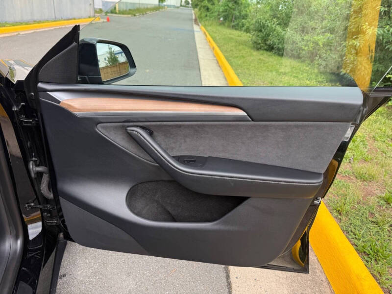 2025 Tesla Model Y Long Range