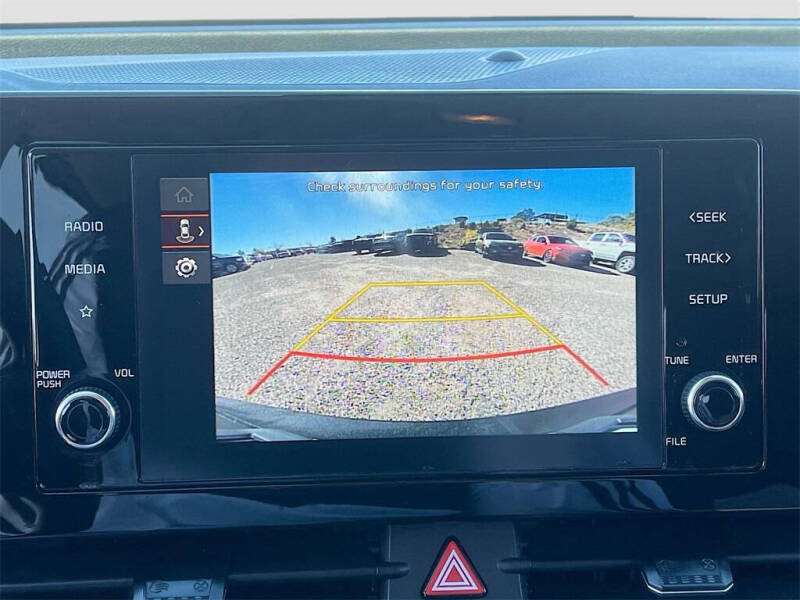 2024 Kia Sportage Hybrid LX