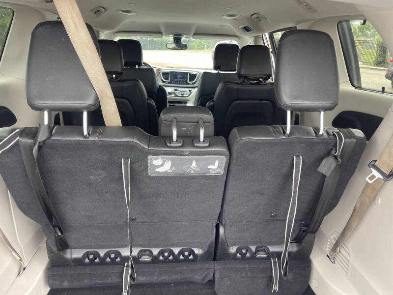 2017 Chrysler Pacifica Touring Plus
