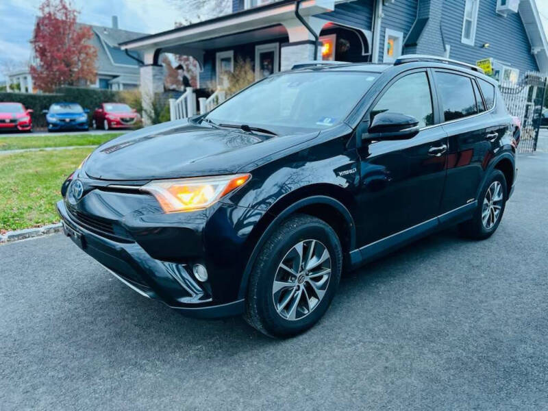 2017 Toyota RAV4 Hybrid XLE