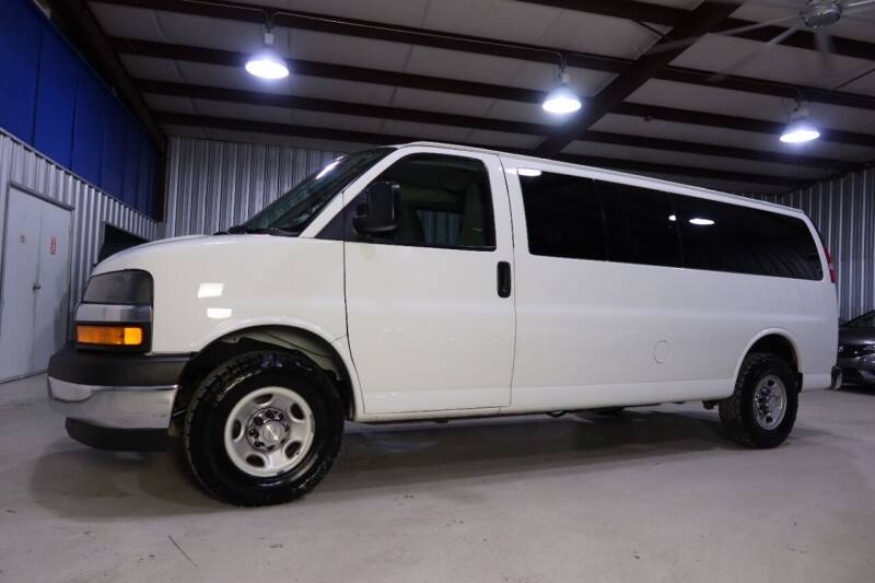 2019 Chevrolet Express for sale at SOUTHWEST AUTO CENTER INC in Houston TX