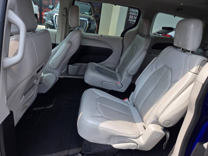 2021 Chrysler Pacifica Touring L