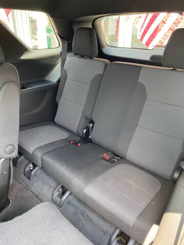 2022 Chevrolet Traverse LT Cloth