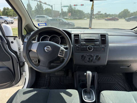 2012 Nissan Versa 1.8 SL