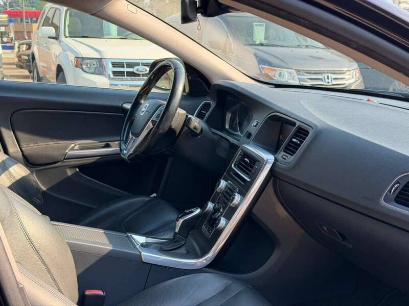 2016 Volvo S60 T5 Drive-E Premier