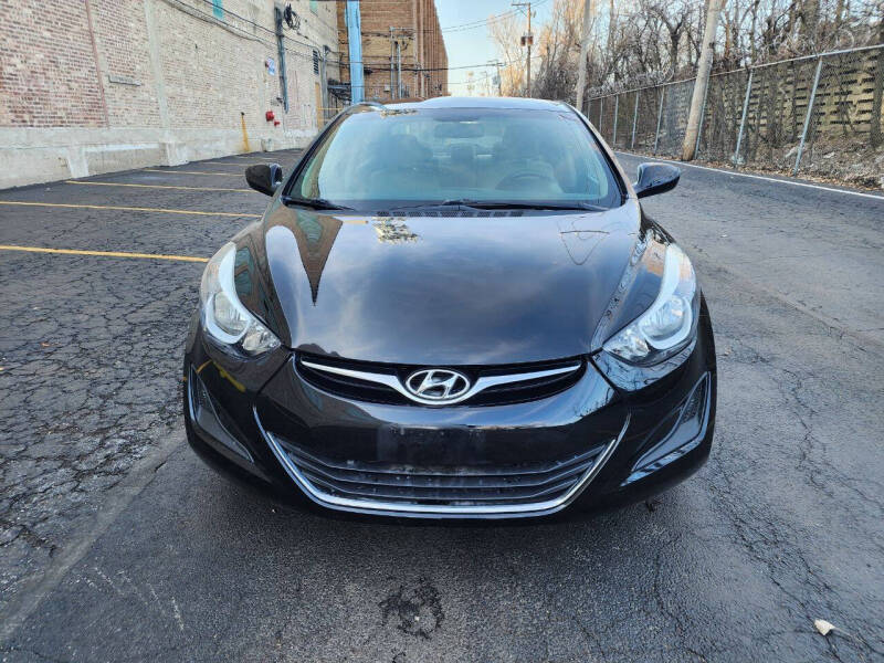 Used 2015 Hyundai Elantra SE with VIN KMHDH4AE0FU328768 for sale in Chicago, IL
