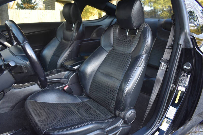 2013 Hyundai Genesis Coupe 3.8 Track