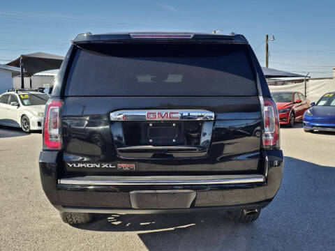 2017 GMC Yukon XL Denali