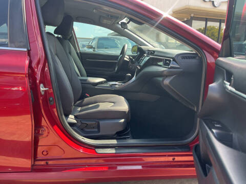 2019 Toyota Camry LE