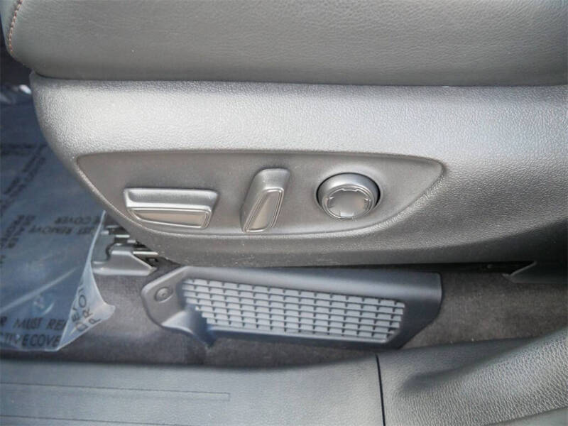 2025 Toyota Sienna Platinum 7-Passenger