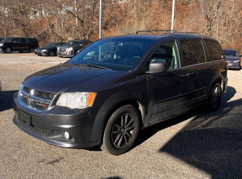2017 Dodge Grand Caravan for sale at Matt Jones Preowned Auto in Wheeling WV