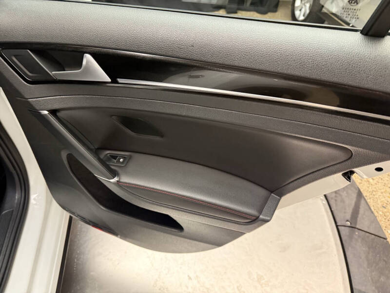 2016 Volkswagen Golf GTI SE