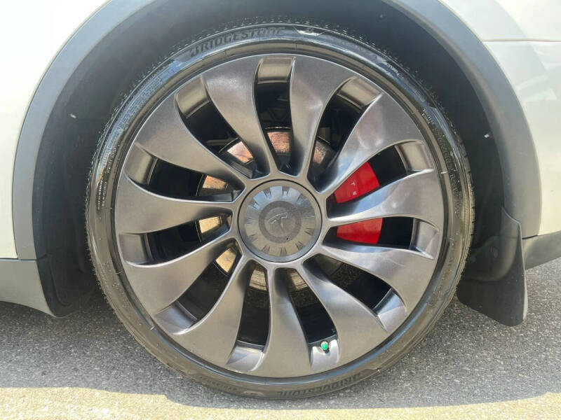 2023 Tesla Model Y Performance