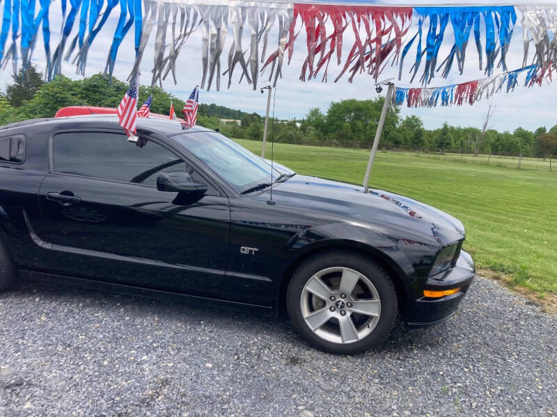 Used 2007 Ford Mustang GT Premium with VIN 1ZVHT82H775228633 for sale in Gettysburg, PA