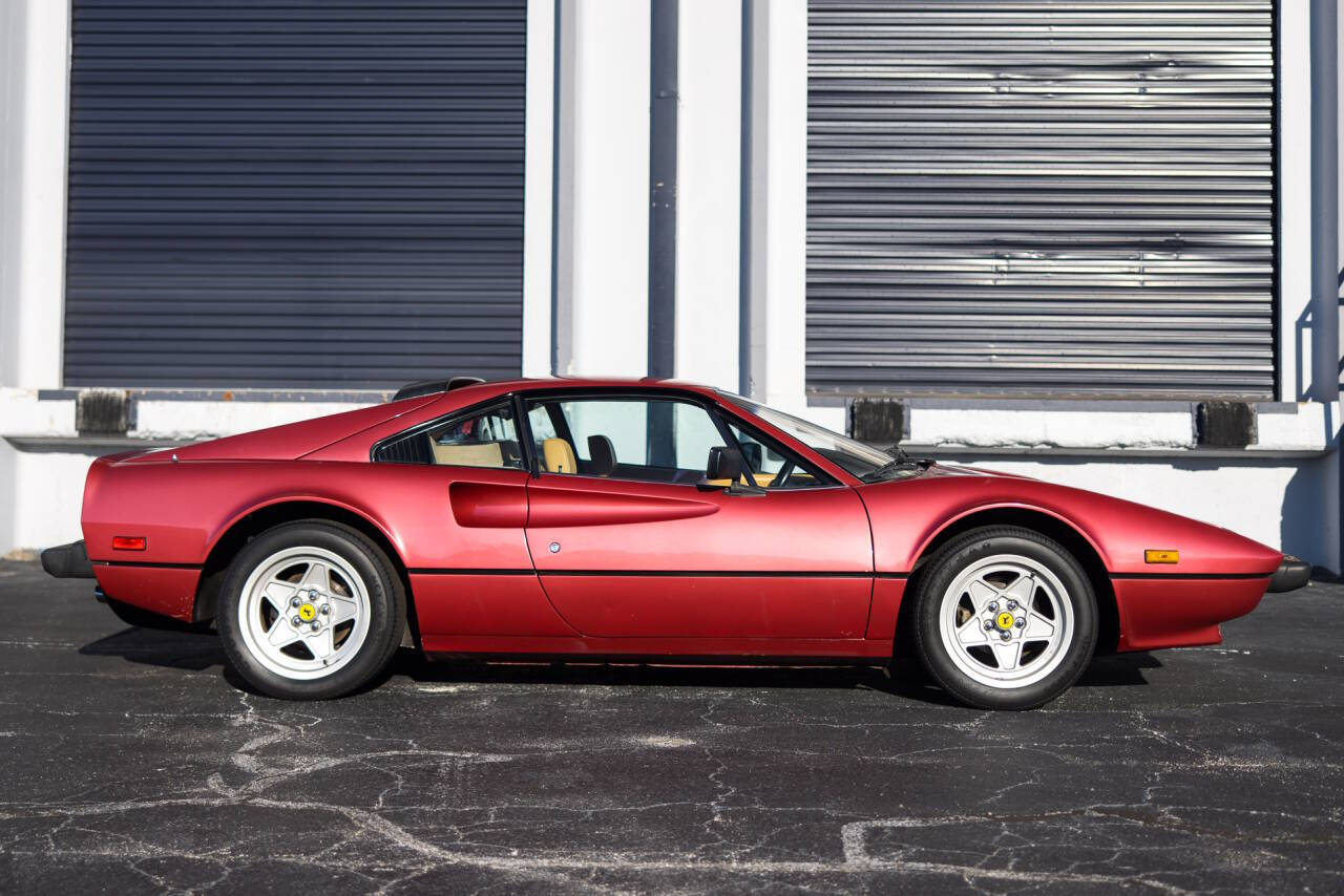 1983 Ferrari 308 9