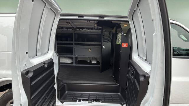 2025 Chevrolet Express 2500