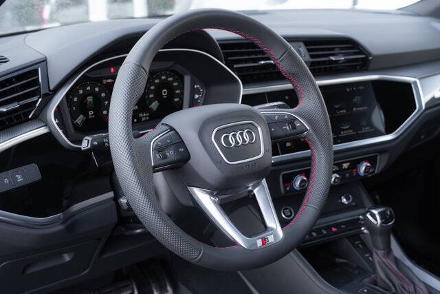 2025 Audi Q3 quattro S line Prem Plus 45 TFSI