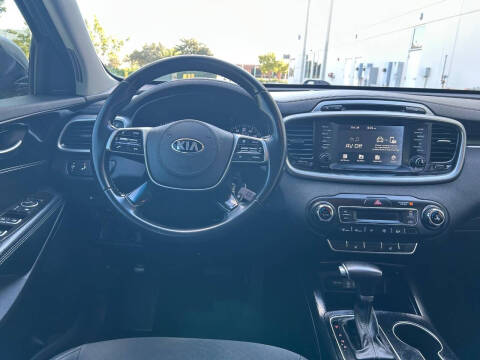 2019 Kia Sorento LX V6