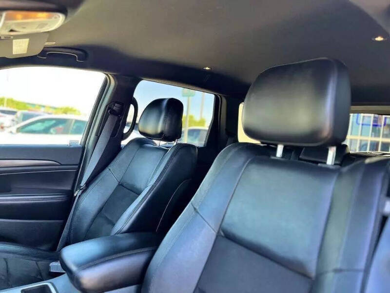 2019 Jeep Grand Cherokee Laredo E