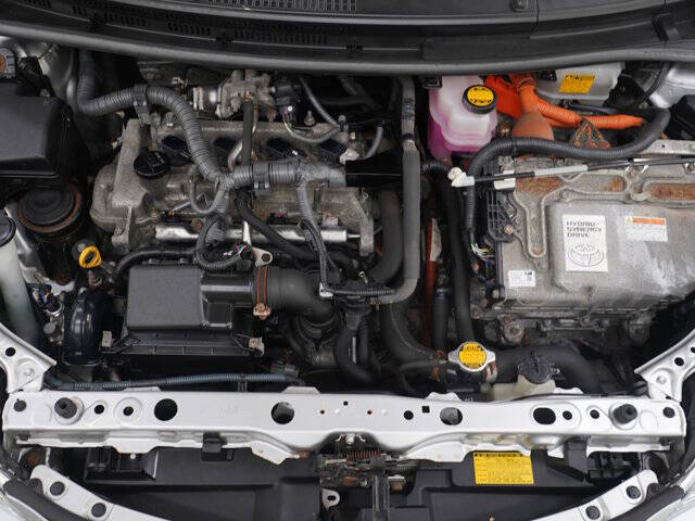 2013 Toyota Prius c Two