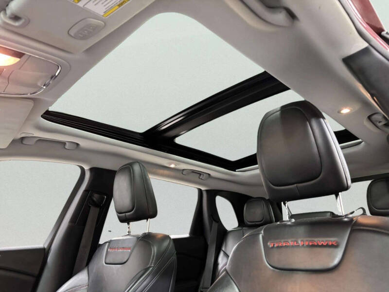 2020 Jeep Cherokee Trailhawk