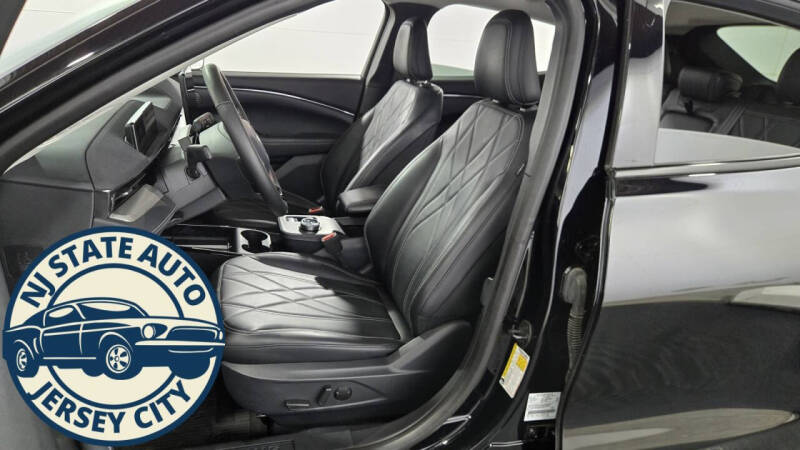 2021 Ford Mustang Mach-E Select