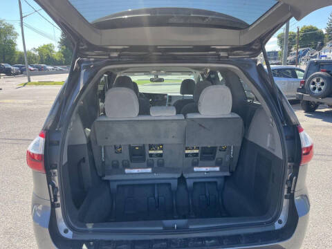 2017 Toyota Sienna