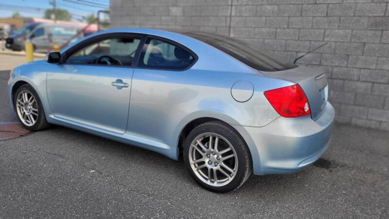 2005 Scion tC