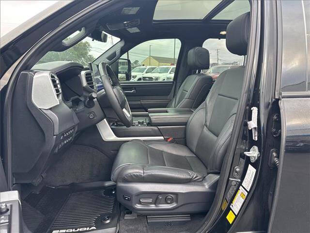 2023 Toyota Sequoia SR5