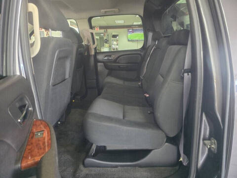 2011 Chevrolet Avalanche LS