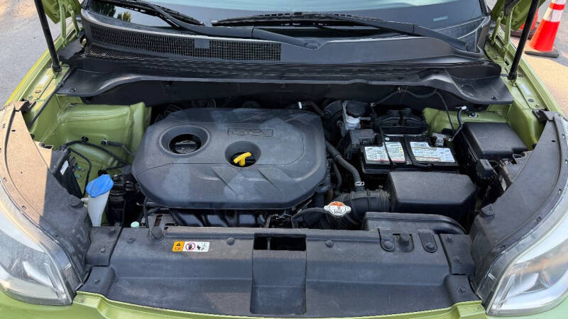 2016 Kia Soul +