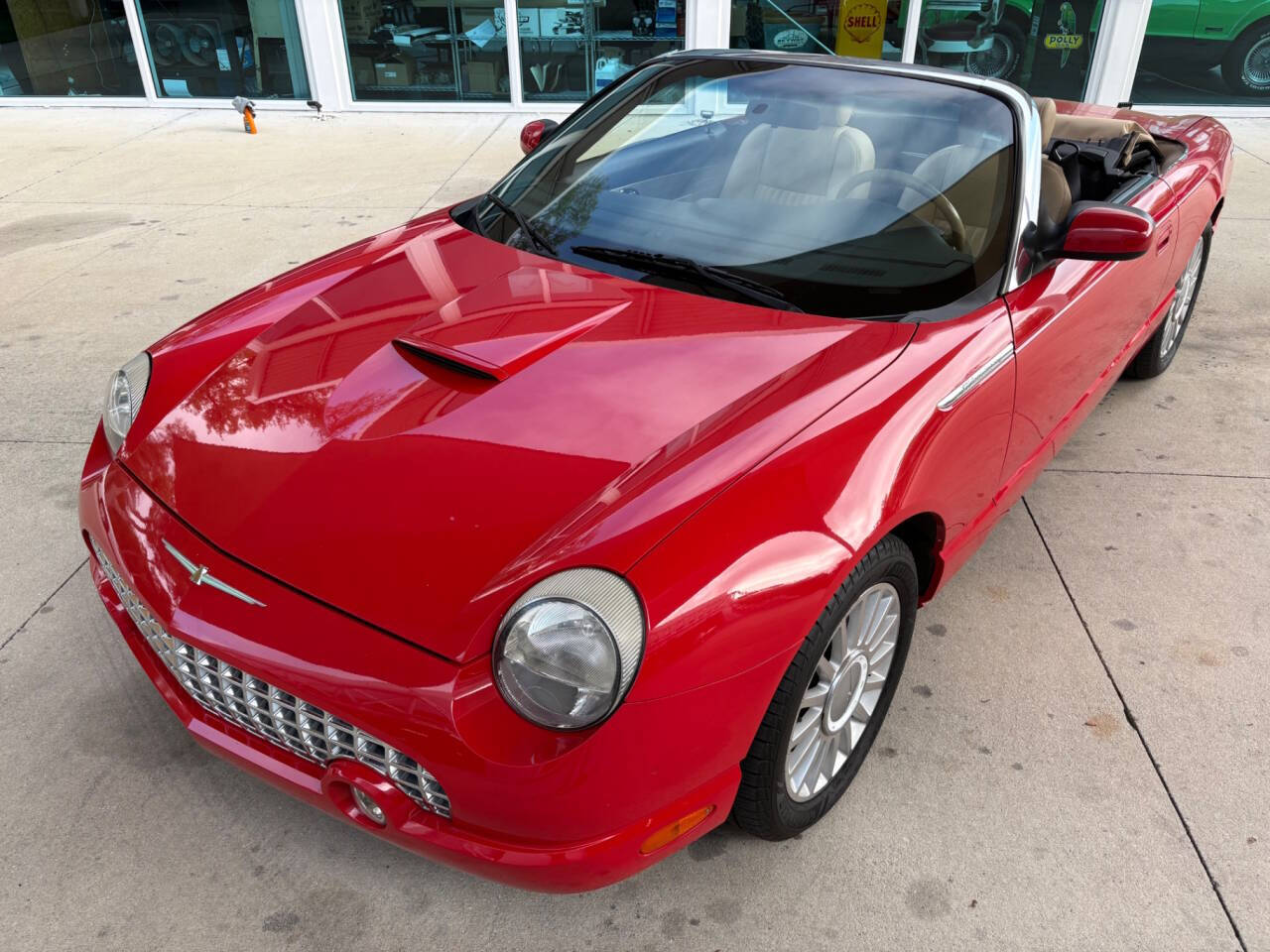 2005 Ford Thunderbird 20