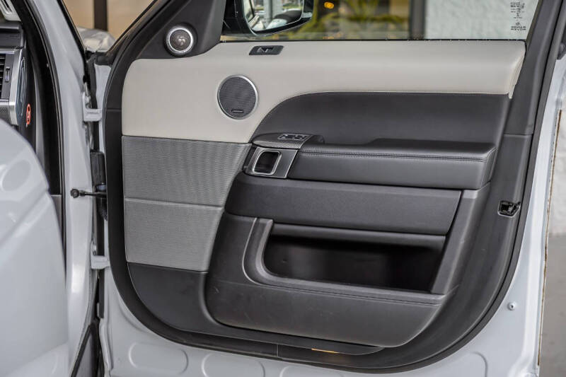 2016 Land Rover Range Rover Sport SVR