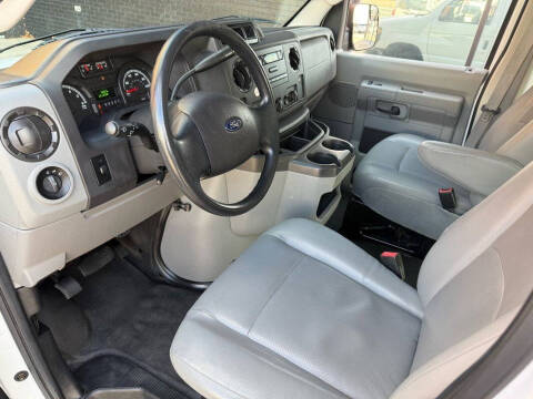 2014 Ford E-Series E-150