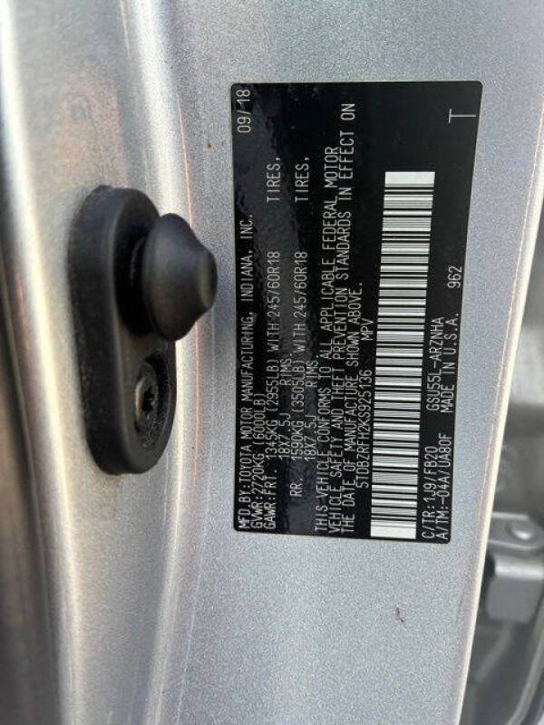 2019 Toyota Highlander LE