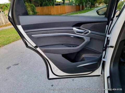 2021 Audi e-tron quattro Premium Plus