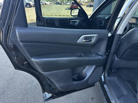 2016 Nissan Pathfinder Platinum