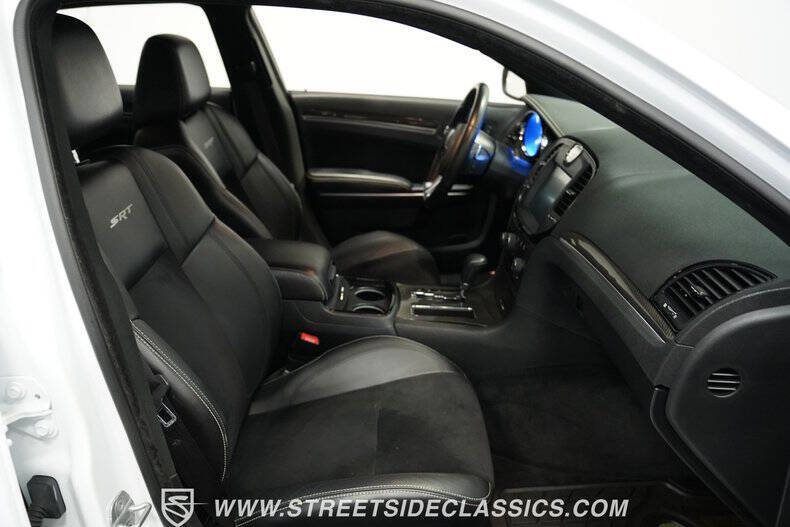 2012 Chrysler 300 SRT8