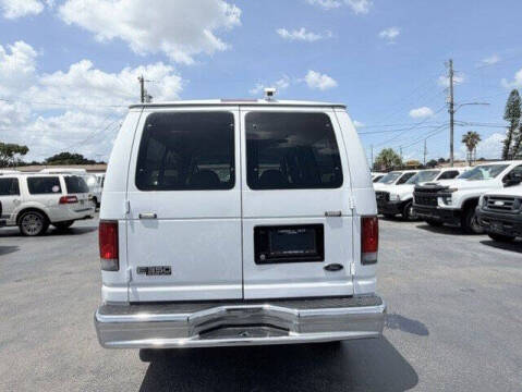 2003 Ford E-Series E-350 SD