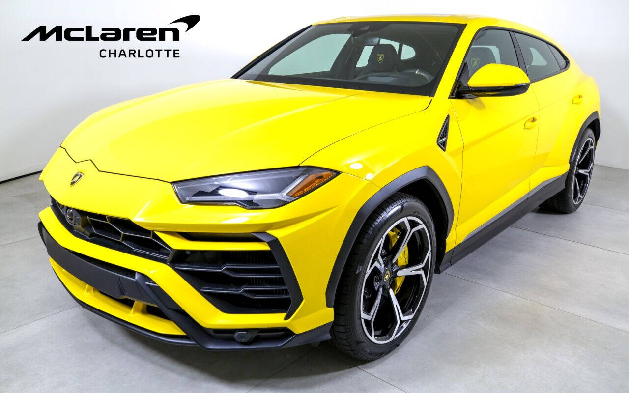 Yellow 2022 Lamborghini Urus Base AWD 4dr SUV 1
