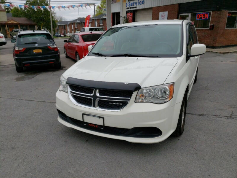 2011 Dodge Grand Caravan for sale at Apple Auto Sales Inc in Camillus NY