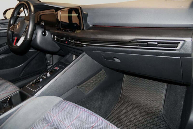 2022 Volkswagen Golf GTI SE